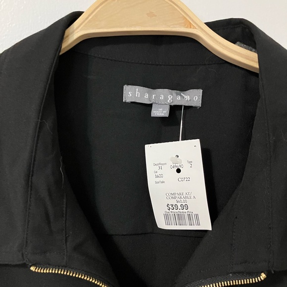 New with tags Sharagano sleeveless shirt dress with gold details - Picture 7 of 8